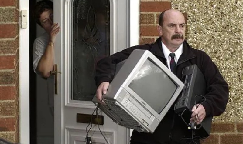 Representation at bailiff’s office during recovery